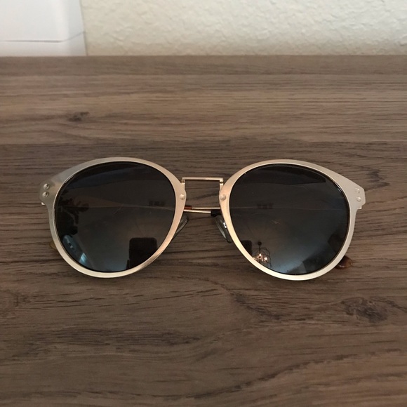 Japanese designer sunglasses - Picture 2 of 4